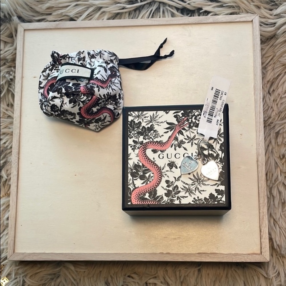 Gucci AG925 Sterling Silver Heart Drop Earrings NWT Full Inclusion - Picture 2 of 9